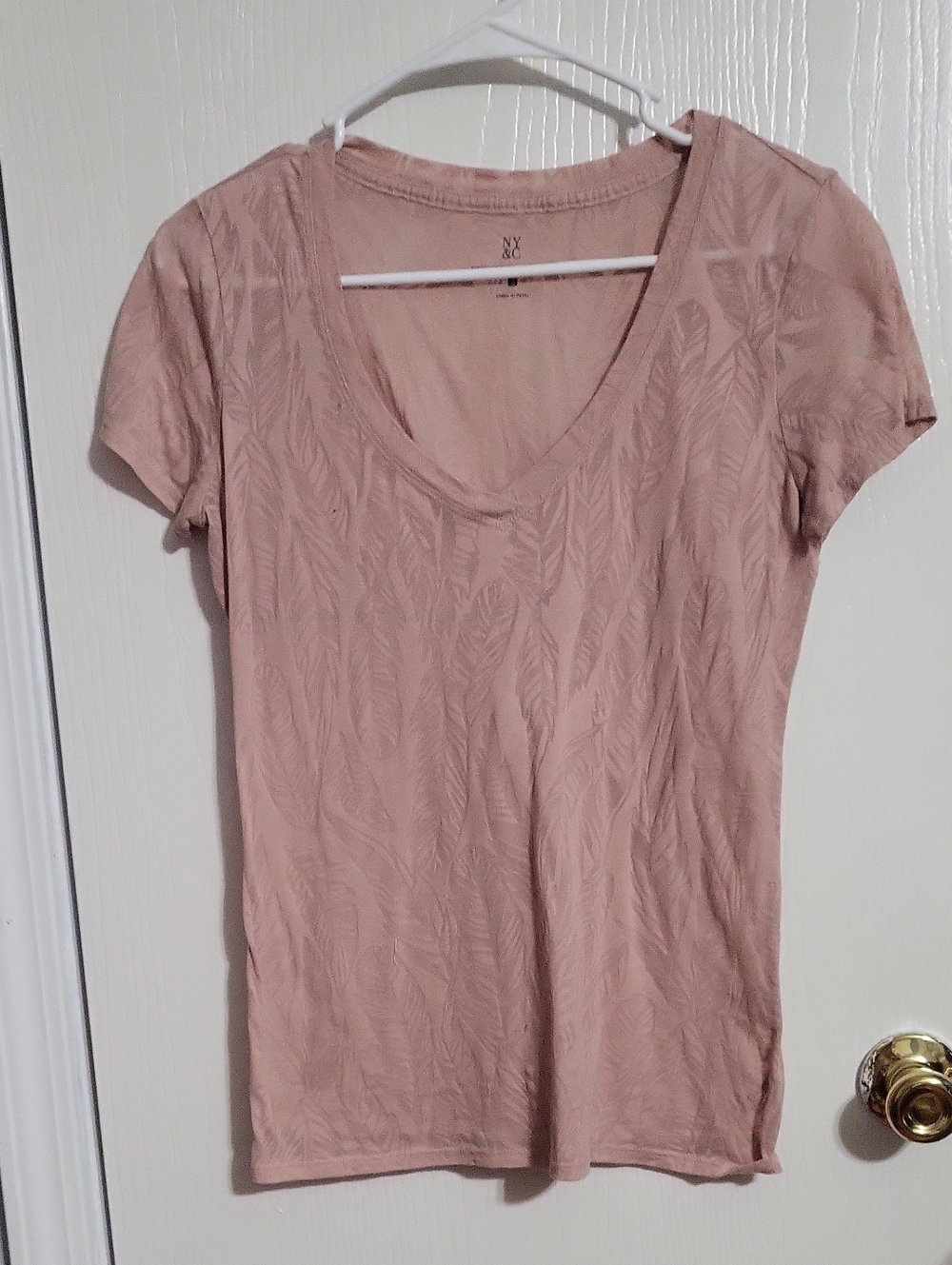 Shirt-New York & Company Dusty Rose Short Sleeve V-Neck Tee #3226